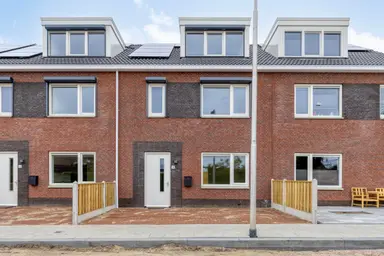 132m2 house to rent for 1650€/month in M.A. de Ruijterstraat 8, Sint-Maartensdijk
