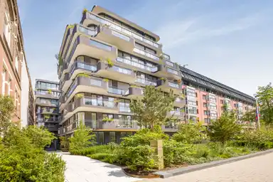 241m2 apartment to rent for 12000€/month in Pieter de Hoochstraat 11, Amsterdam