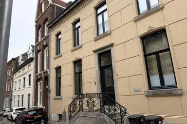 151m2 huis te huur voor 1949€/maand in Sint Jansstraat 10, Roermond