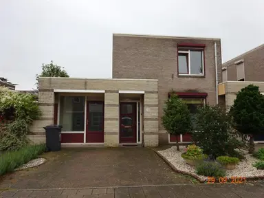 155m2 apartment to rent for 1706€/month in Bisschop Lindanusstraat, Venlo