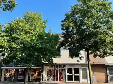 97m2 Appartement à louer pour 1795€/mois à Kerkstraat 5a, Huizen
