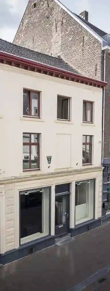 65m2 Appartement à louer pour 1150€/mois à Putstraat, Sittard