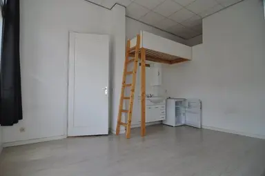 18m2 Zimmer zur Miete für 555€/Monat in Academiesingel, Breda