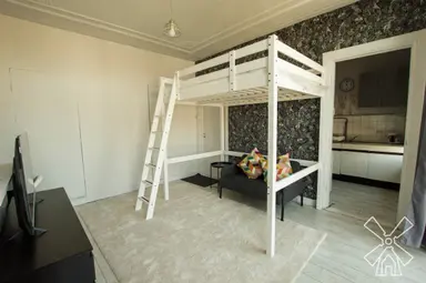 28m2 studio à louer pour 1925€/mois à Valkenboslaan, The Hague
