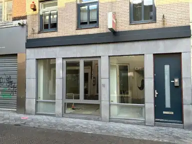 115m2 Appartement à louer pour 1450€/mois à Steenweg, Sittard
