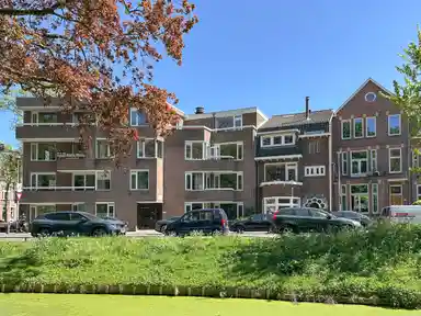 83m2 Appartamento in affitto per 2750€/mese a Koningslaan, Utrecht