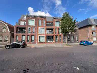 125m2 Appartement à louer pour 1550€/mois à Stationsstraat, Waalwijk