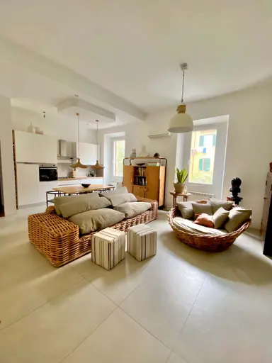 90m2 flat to rent for 2440€/month in Viaduct, Zurich