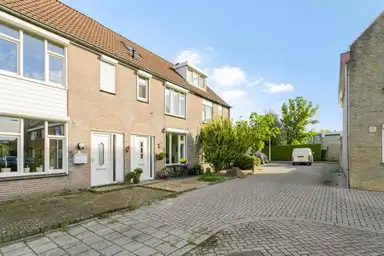 0m2 maison à louer pour 1950€/mois à Rijsselbergen, Bergen op Zoom