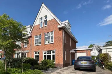 180m2 house to rent for 4750€/month in Vlietoevers 26, Voorburg