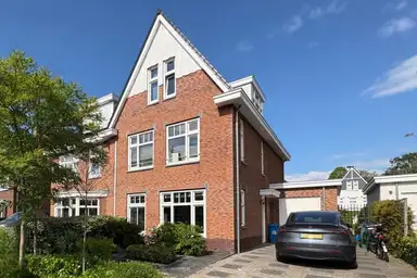 180m2 house to rent for 4750€/month in Vlietoevers 26, Voorburg