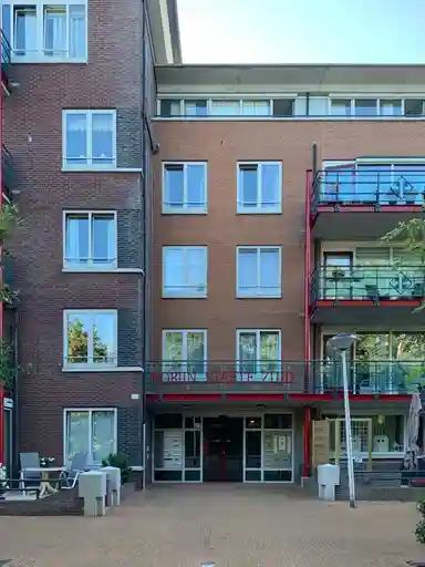 105m2 apartment to rent for 1320€/month in Parallelweg, Noordwijk