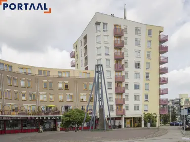 66m2 flat te huur voor 780.29€/maand in Alexandrine Tinneplein 146, Leiden