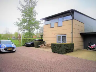 146m2 maison à louer pour 3795€/mois à Oskar Nedbalhof, Utrecht