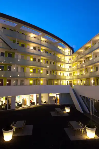 44m2 flat to rent for 739.31€/month in Zuidpoolsingel 94, Alphen aan den Rijn