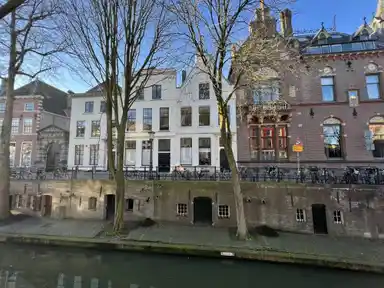 90m2 flat to rent for 2295€/month in Nieuwegracht 1, Utrecht