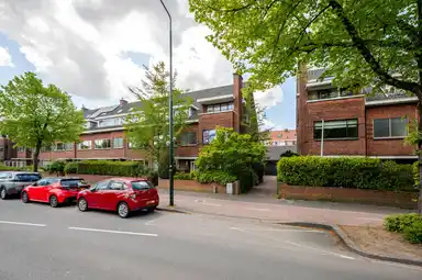 147m2 Appartement à louer pour 2795€/mois à Laan van Nieuw Oosteinde 244, Voorburg
