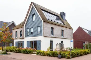 171m2 huis te huur voor 3450€/maand in Dijk 2526-10, Nijkerk