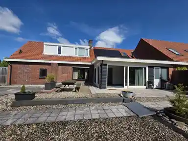 155m2 apartment to rent for 1750€/month in Olieslagweg, Enschede