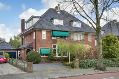 229m2 Casa in affitto per 4950€/mese a Heemsteedse Dreef 84, Heemstede