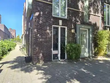 79m2 Haus zur Miete für 2350€/Monat in Roentgenstraat, Rotterdam