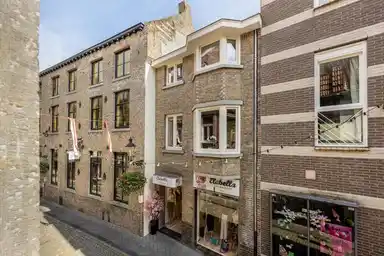 190m2 Appartement te huur voor 2450€/maand in Sporenstraat, Maastricht