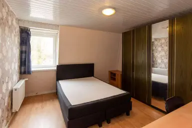 130m2 room to rent for 475€/month in Wolter ten Catestraat, Hengelo
