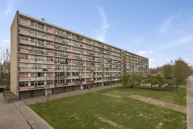 98m2 flat to rent for 955€/month in Trekvogelweg 47, Amersfoort