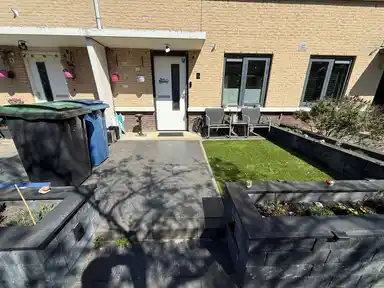 123m2 maison à louer pour 2300€/mois à Anna Bijnsstraat 6, Almere