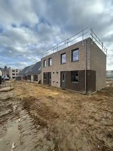 0m2 huis te huur voor 887€/maand in Koempelstraat 11, Kerkrade