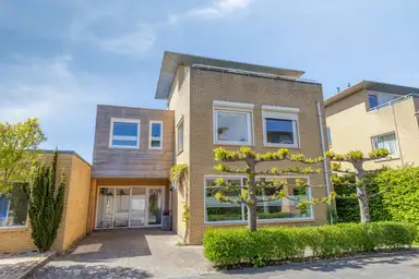 184m2 Casa in affitto per 2950€/mese a Stettinstraat 10, Zwolle