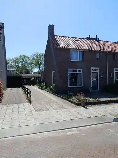 68m2 maison à louer pour 861.7€/mois à Clakenweg 33, Elburg