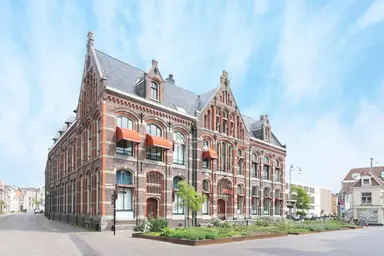 116m2 apartment to rent for 1914€/month in Nieuwstraat, Deventer