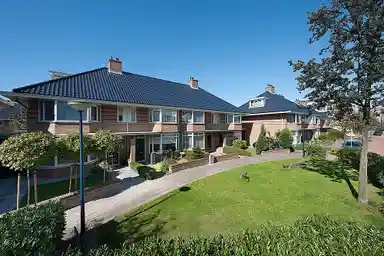 140m2 house to rent for 2380€/month in Goudplevierlaan 17, Leidschendam
