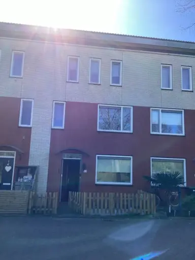 77m2 huis te huur voor 1228€/maand in Donau 63, Nieuwerkerk aan den IJssel