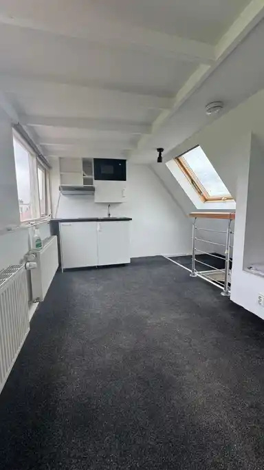 13m2 Chambre à louer pour 579€/mois à Van Houtenlaan 17, Groningen