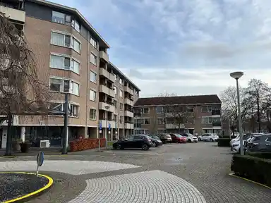 59m2 Appartement à louer pour 953.75€/mois à De Eendenkooi 100, 's-Hertogenbosch