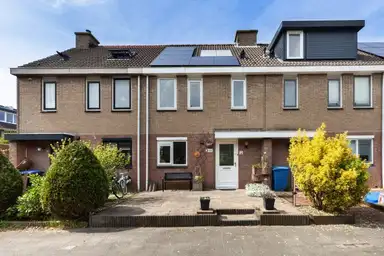 105m2 house to rent for 2450€/month in Mr. Beerninkplantsoen 19, Rijswijk