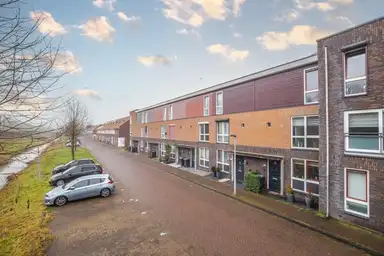 117m2 huis te huur voor 2350€/maand in Polluxstraat, Arnhem