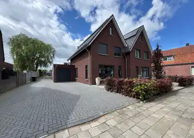 127m2 house to rent for 1485€/month in Gronausestraat 242, Losser