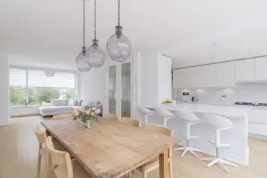 145μ² μονοκατοικία προς ενοικίαση για 3950€/μήνα σε Professor Lorentzlaan, Amstelveen