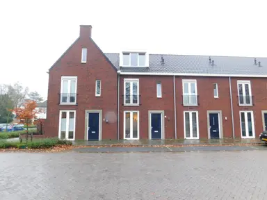 104m2 Casa in affitto per 2150€/mese a Van Oldeneellaan, Oosterhout