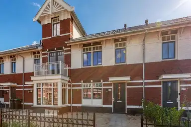 135m2 Casa in affitto per 3350€/mese a Markgraaflaan, The Hague