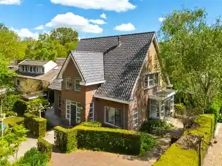 239m2 house to rent for 4500€/month in Noordlaan 1186, Bergen