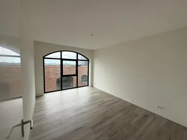 80μ² Διαμέρισμα προς ενοικίαση για 2211.18€/μήνα σε Zandstrooierstraat 65, Amsterdam