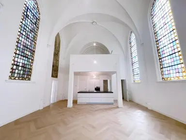 156m2 flat to rent for 2970€/month in Rhijngeesterstraatweg, Oegstgeest