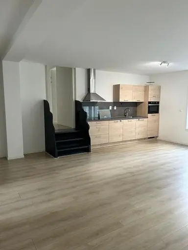 81μ² Διαμέρισμα προς ενοικίαση για 1542€/μήνα σε Walravenstraat, Rotterdam