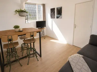 58m2 apartment to rent for 1825€/month in Oudedijk, Rotterdam