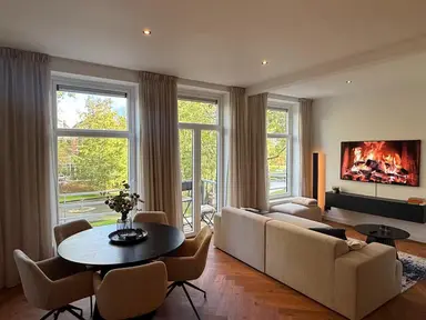 76μ² Διαμέρισμα προς ενοικίαση για 3250€/μήνα σε Spoorsingel 59, Rotterdam