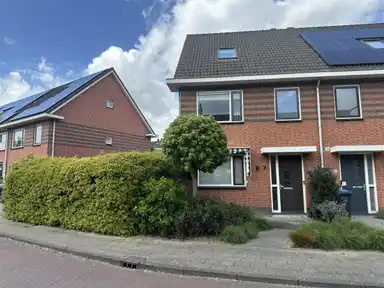 142m2 Casa in affitto per 2850€/mese a Rozenhout, Barendrecht